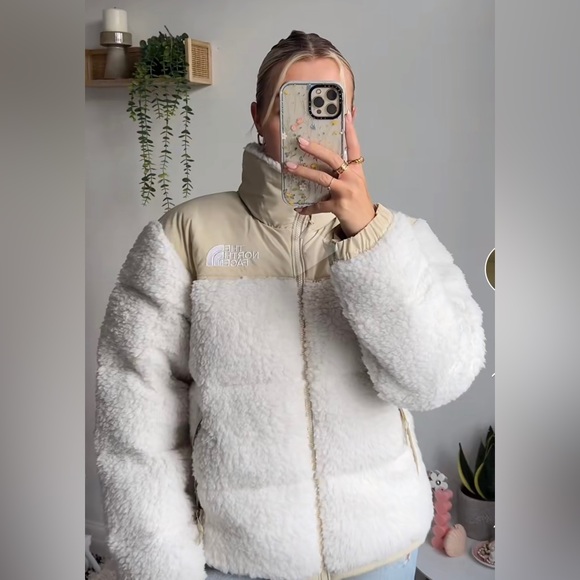 The North Face Nuptse Sherpa jacket - Picture 5 of 6